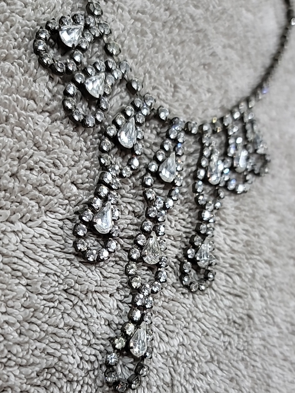 Vintage Fredricks Of Hollywood Rhinestone Drop /fringe Necklace - Clear/Silver